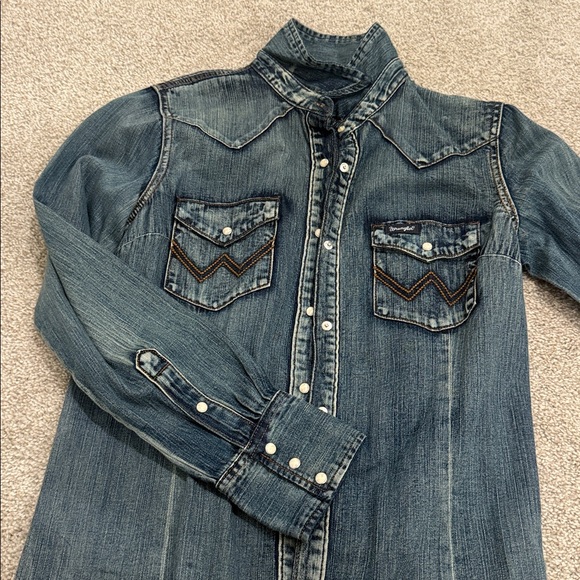 Wrangler Retro Light Blue Denim Shirt - Picture 2 of 4
